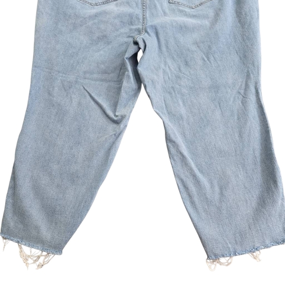 Torrid Crop Boyfriend Vintage Stretch Jeans Women's Plus Size 28 - Picture 9 of 10